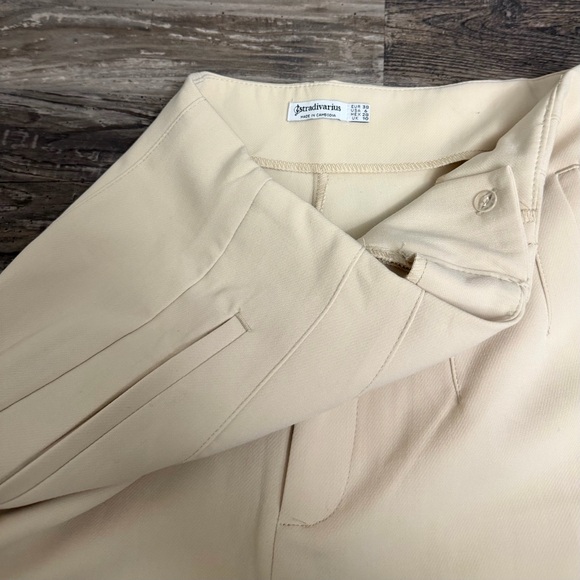 Stradivarius Women’s Cream High-Rise Straight-Leg Pants Size 6 - Picture 3 of 7